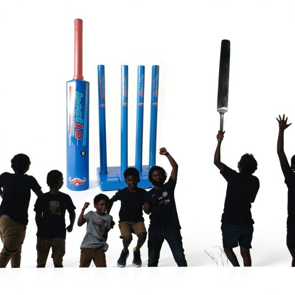 Bratla Kids Cricket Set Plastic Bat Wind Ball Stumps-2